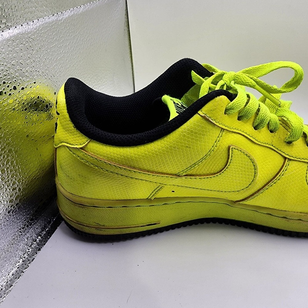 Nike 6.5 Youth Air Force 1 AF1 VOLT Neon Yellow LV8 Sneakers Shoes AO2288-700 - Picture 7 of 14